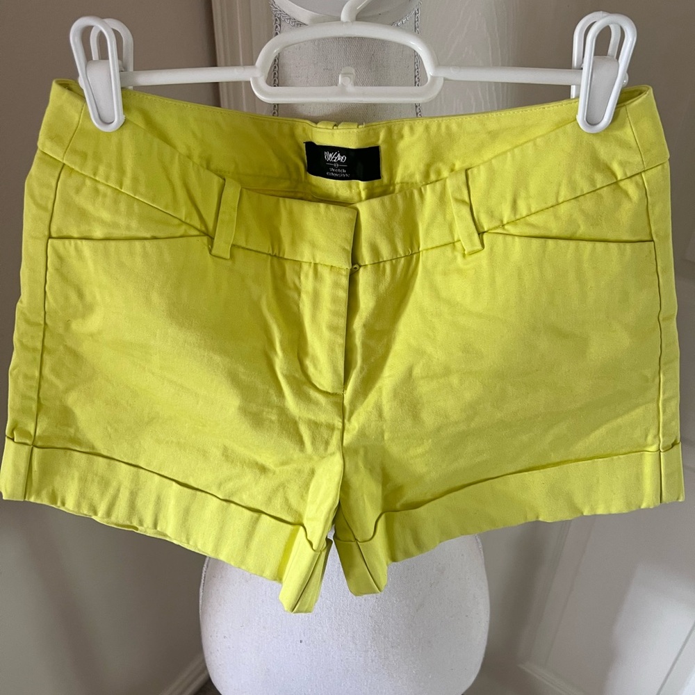 Mossimo Stretch Neon Yellow Shorts - Size 2